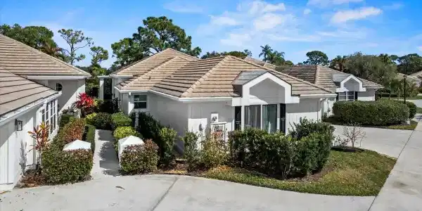 2253 NW Seagrass Drive