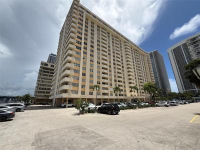 1833 S Ocean Drive