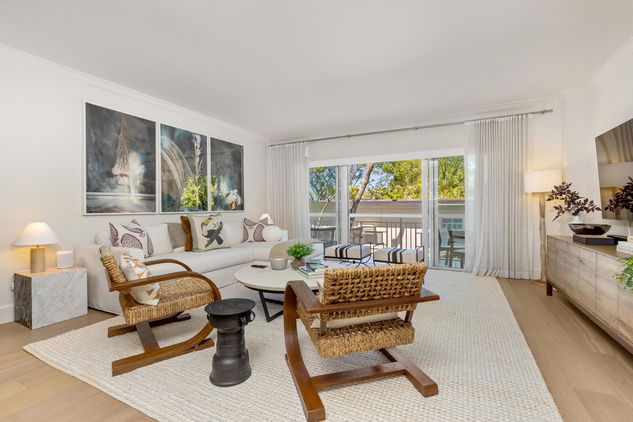 Image 2: Living Room