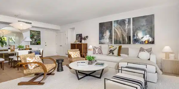 Image 4: Living Room