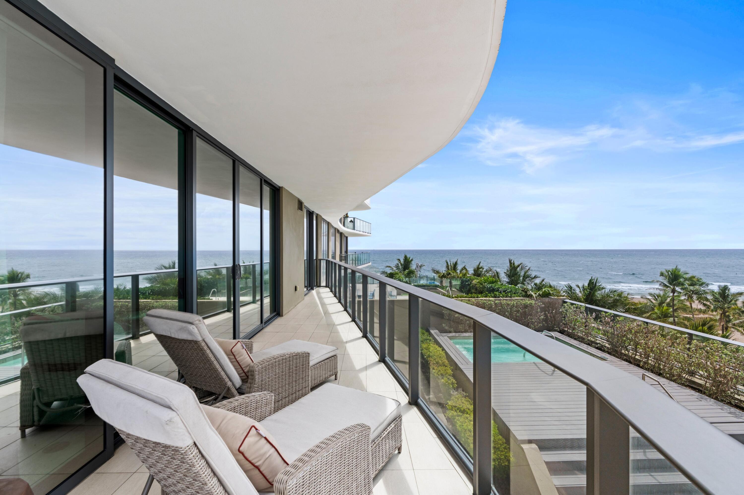Image 3: Balcony