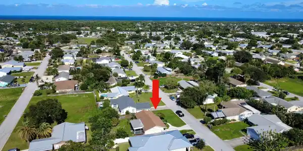 Image 3: Aerial 7