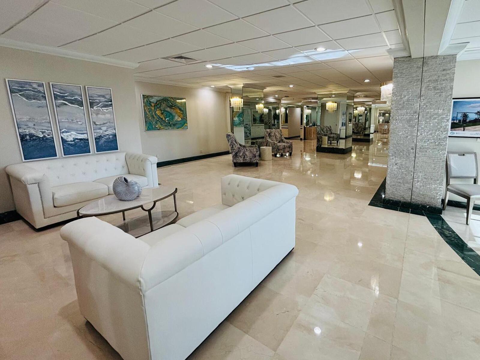 Image 4: Building Lobby Entrance