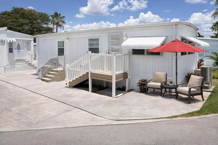206 Eagle Drive E