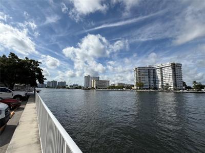 1833 S Ocean Drive