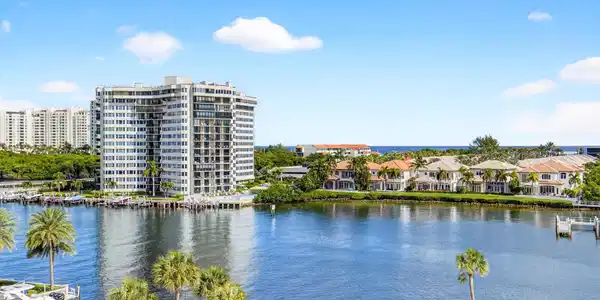 Image 3: Intracoastal & Ocean View