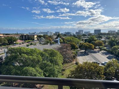 2350 NE 14th St Causeway