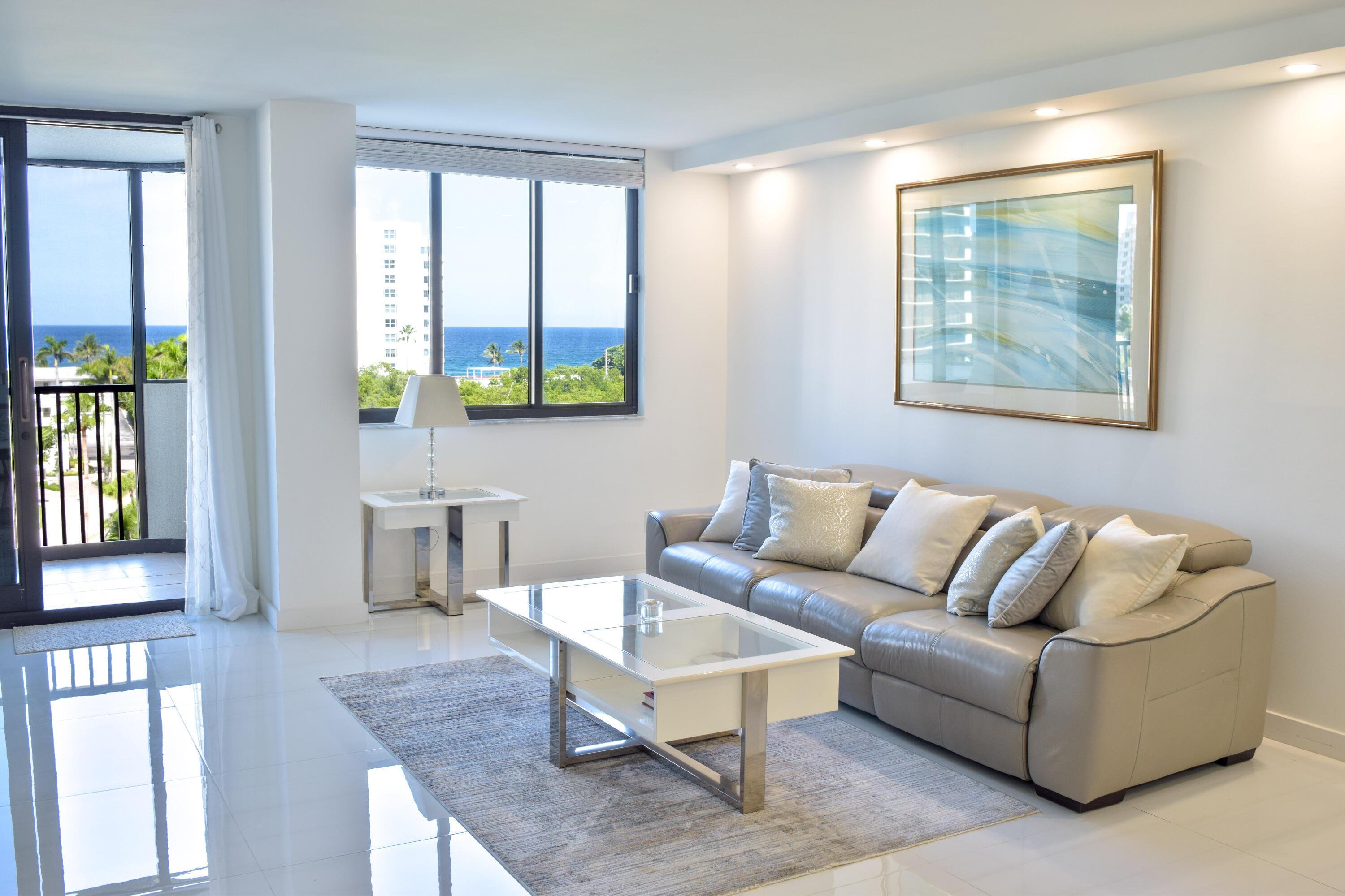 Image 2: 2. Apartment - Sala (1)