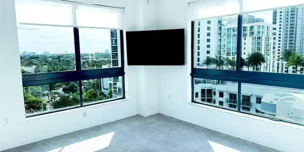 100 N Federal Highway