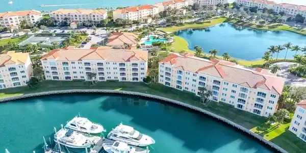 30 Harbour Isle Drive W