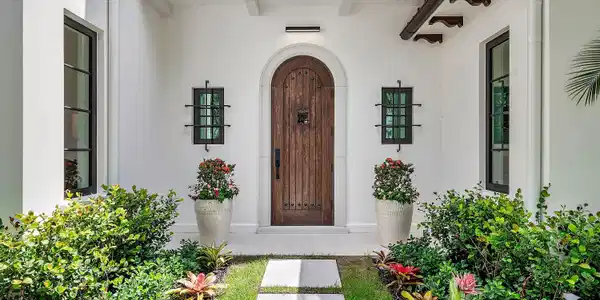 Image 2: 006-230PershingWay-WestPalmBeach-FL-3340