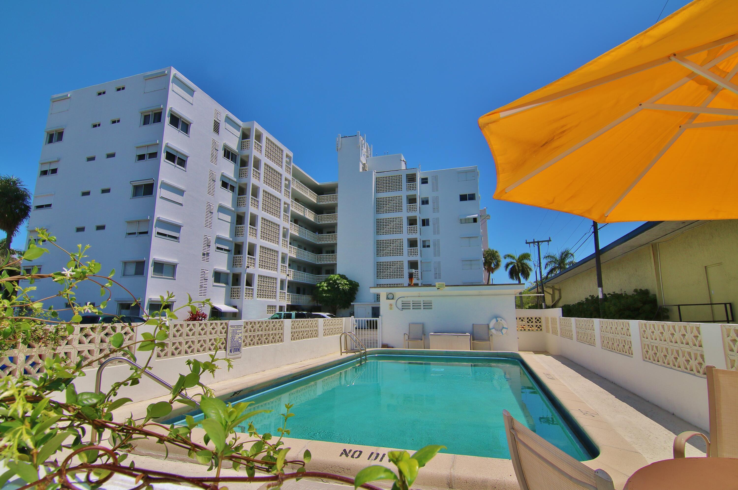 Image 2: Nice Pool