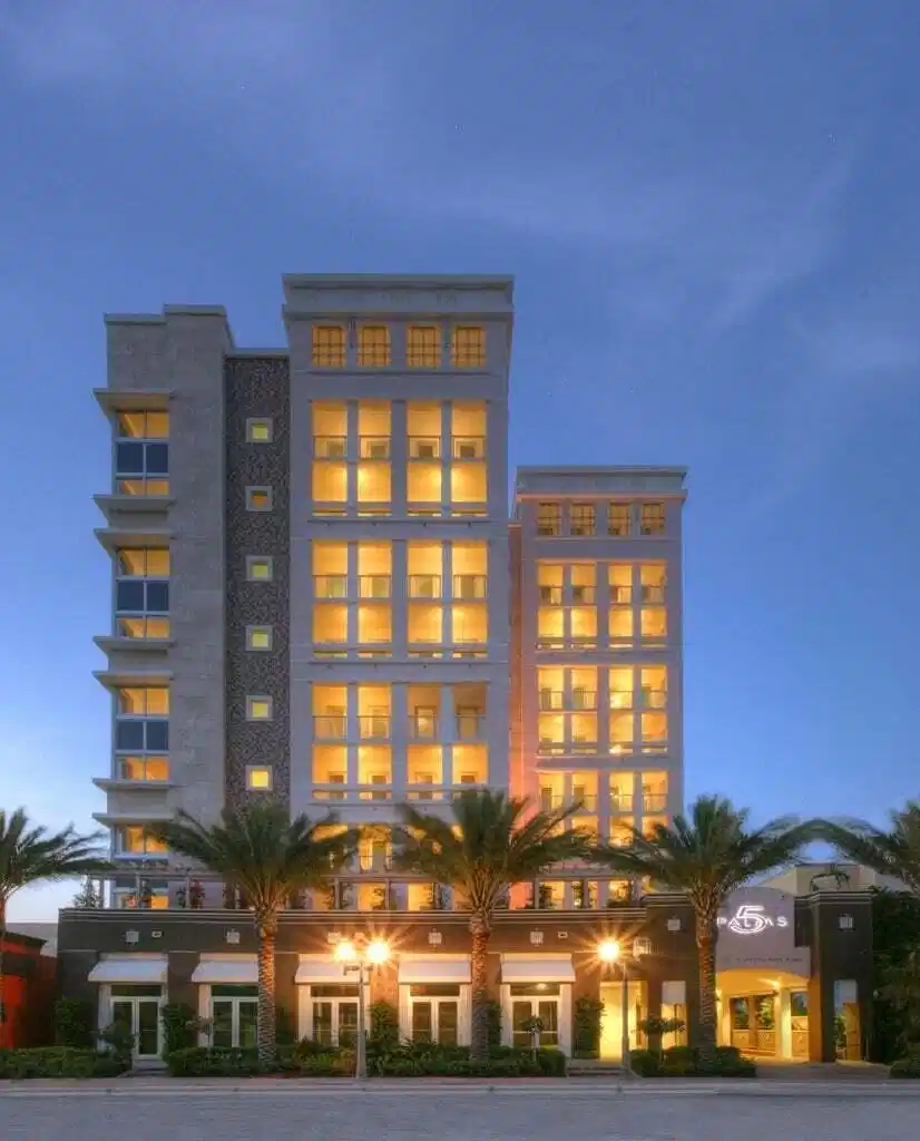 Image 1: 5 Palms