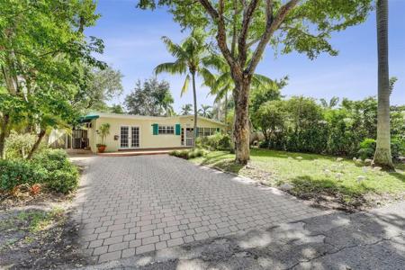 1240 SE 12th Way