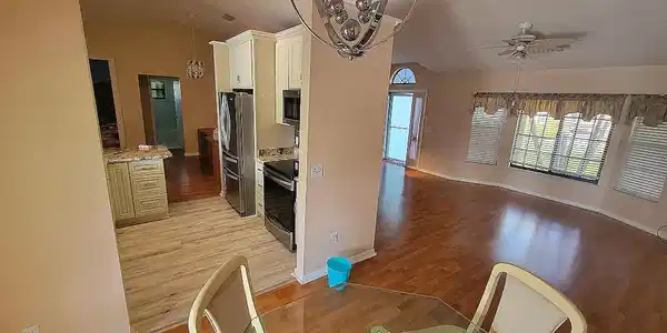 Image 4: 3 living dining kitchen