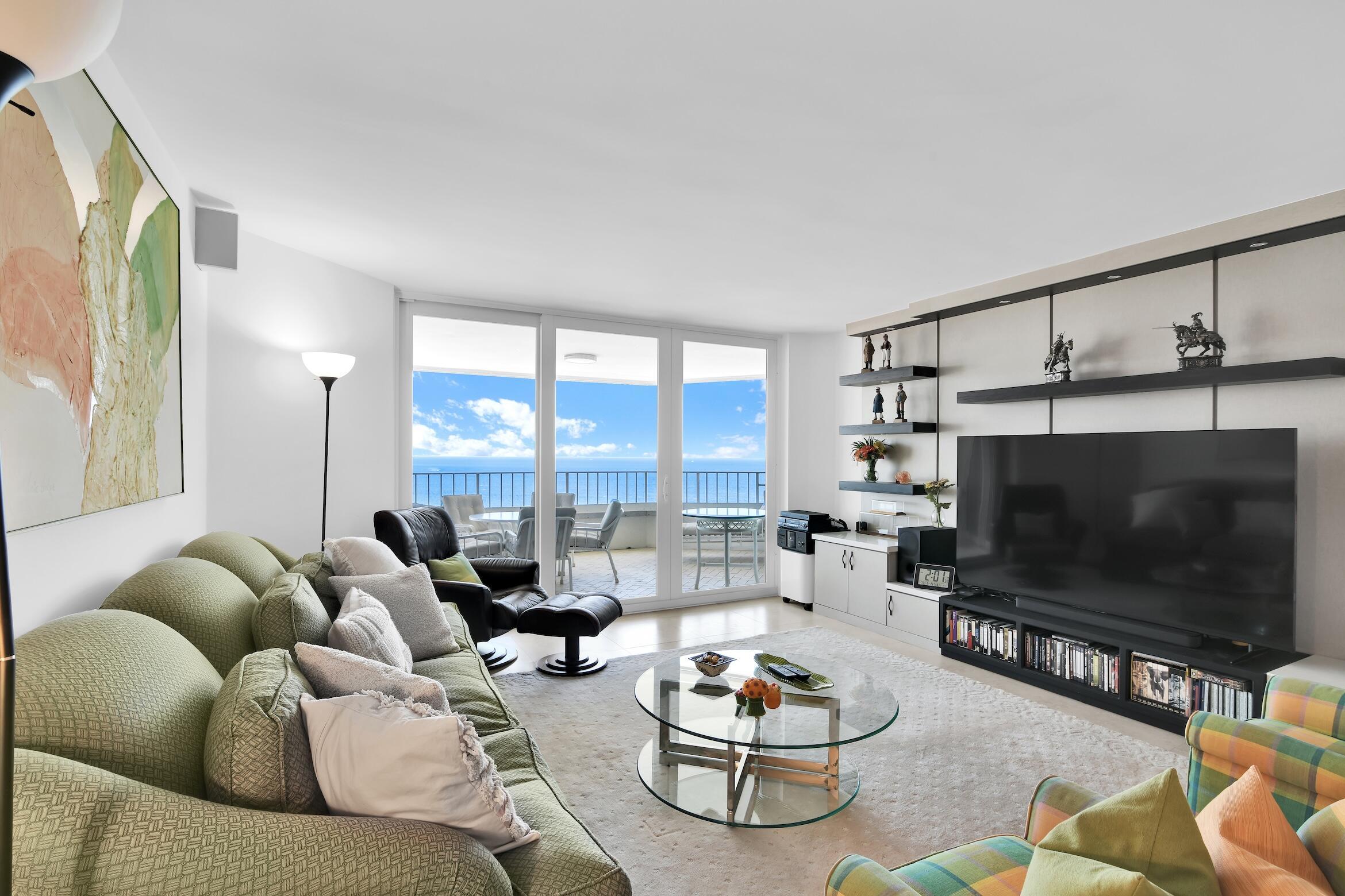 Image 2: Living Room