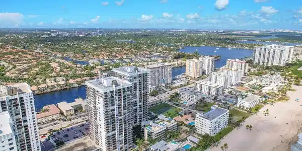 2101 S Ocean Drive