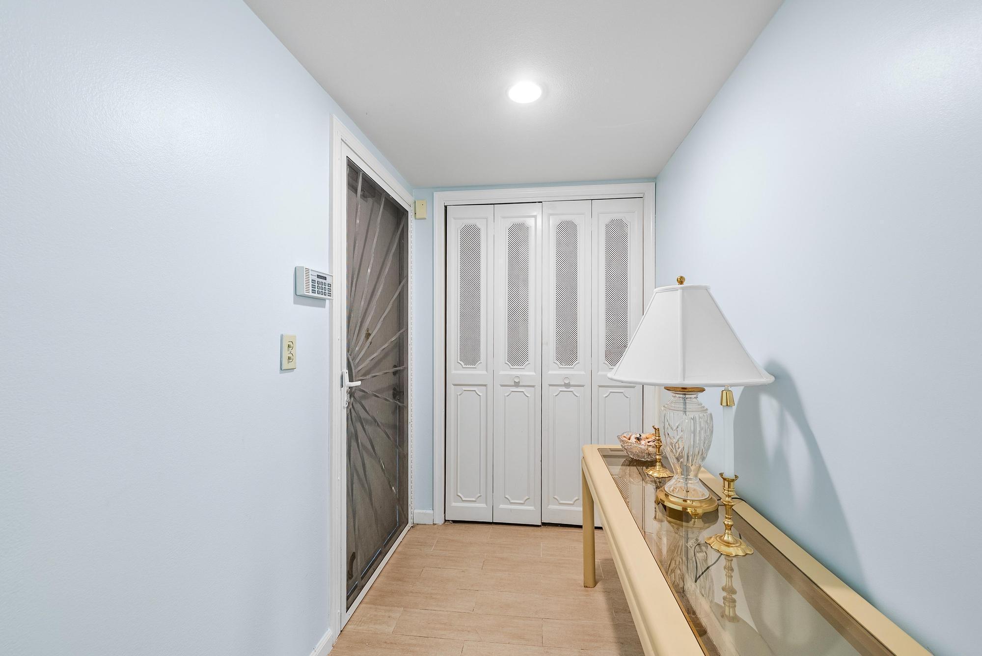 Image 2: Foyer