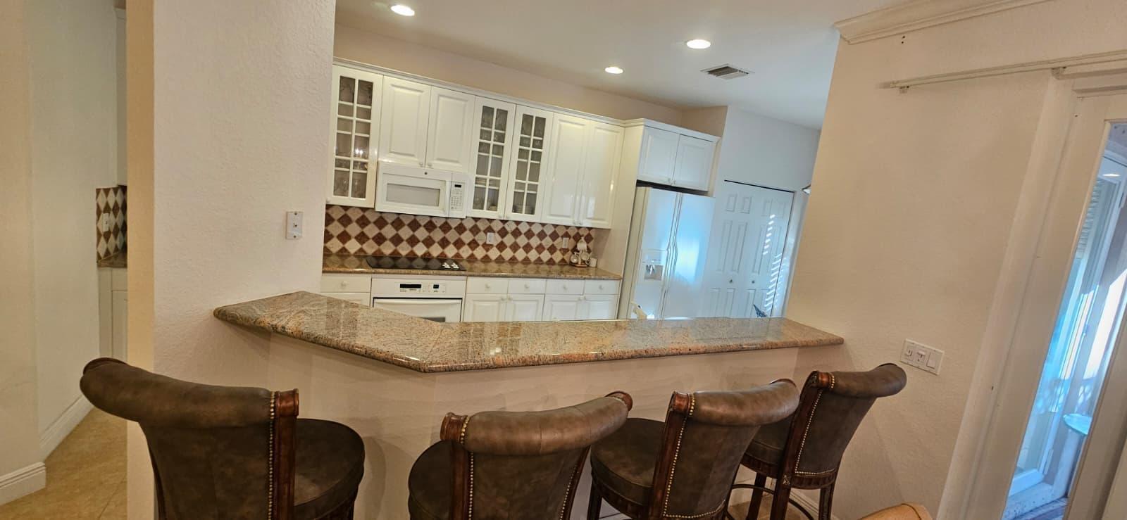 Image 4: Las Breakfast Bar