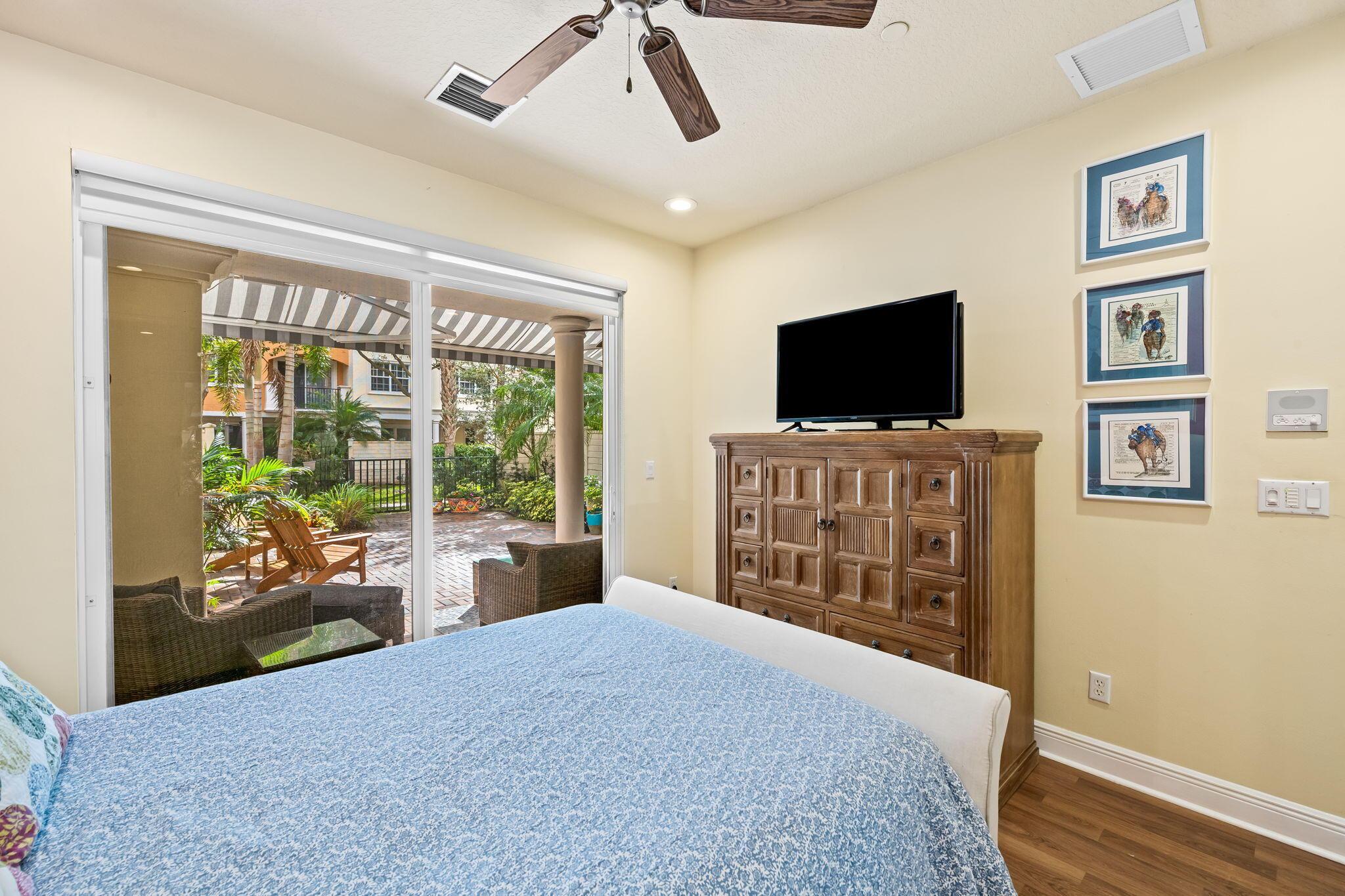 Image 3: Guest Suite