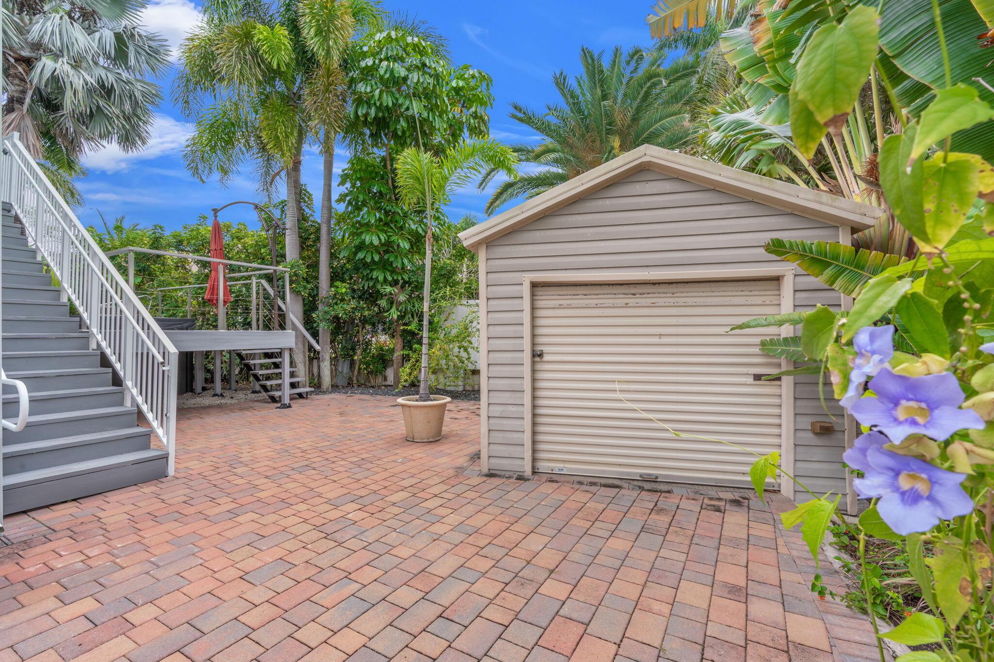 Image 4: 4-web-or-mls-2510 Lake Dr N, Boynton Bea