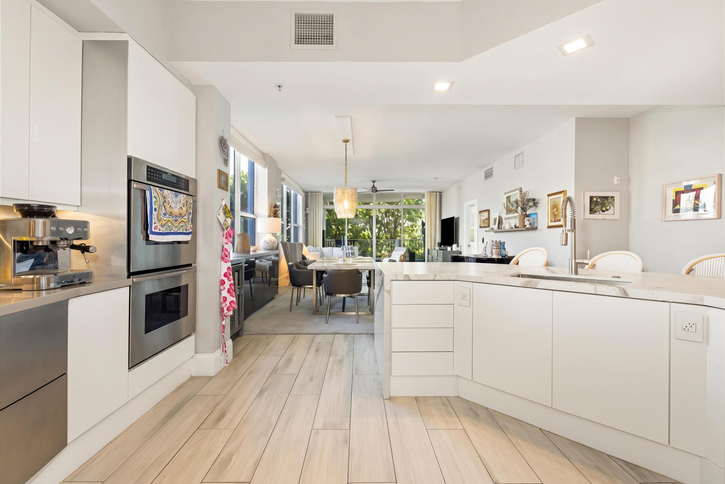 Image 3: Kitchen