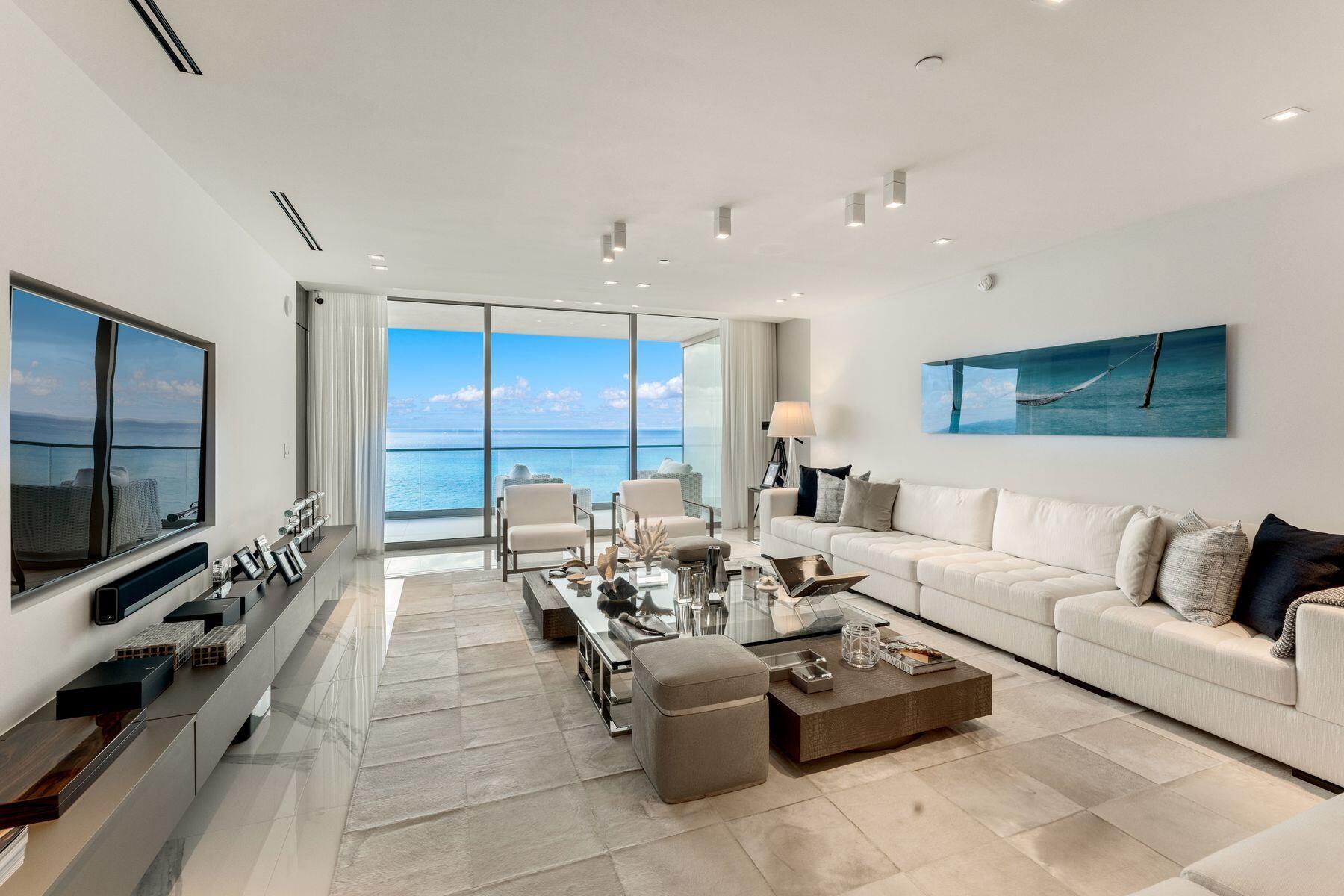 Image 3: 03_10201 Collins Ave_1oakstudio_04