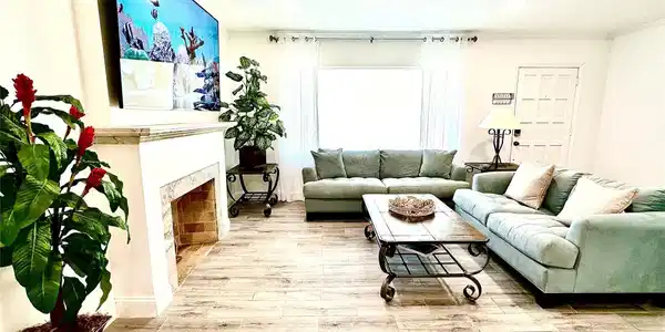 Image 3: Family room of main house