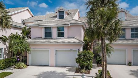 2703 Fairway Drive N