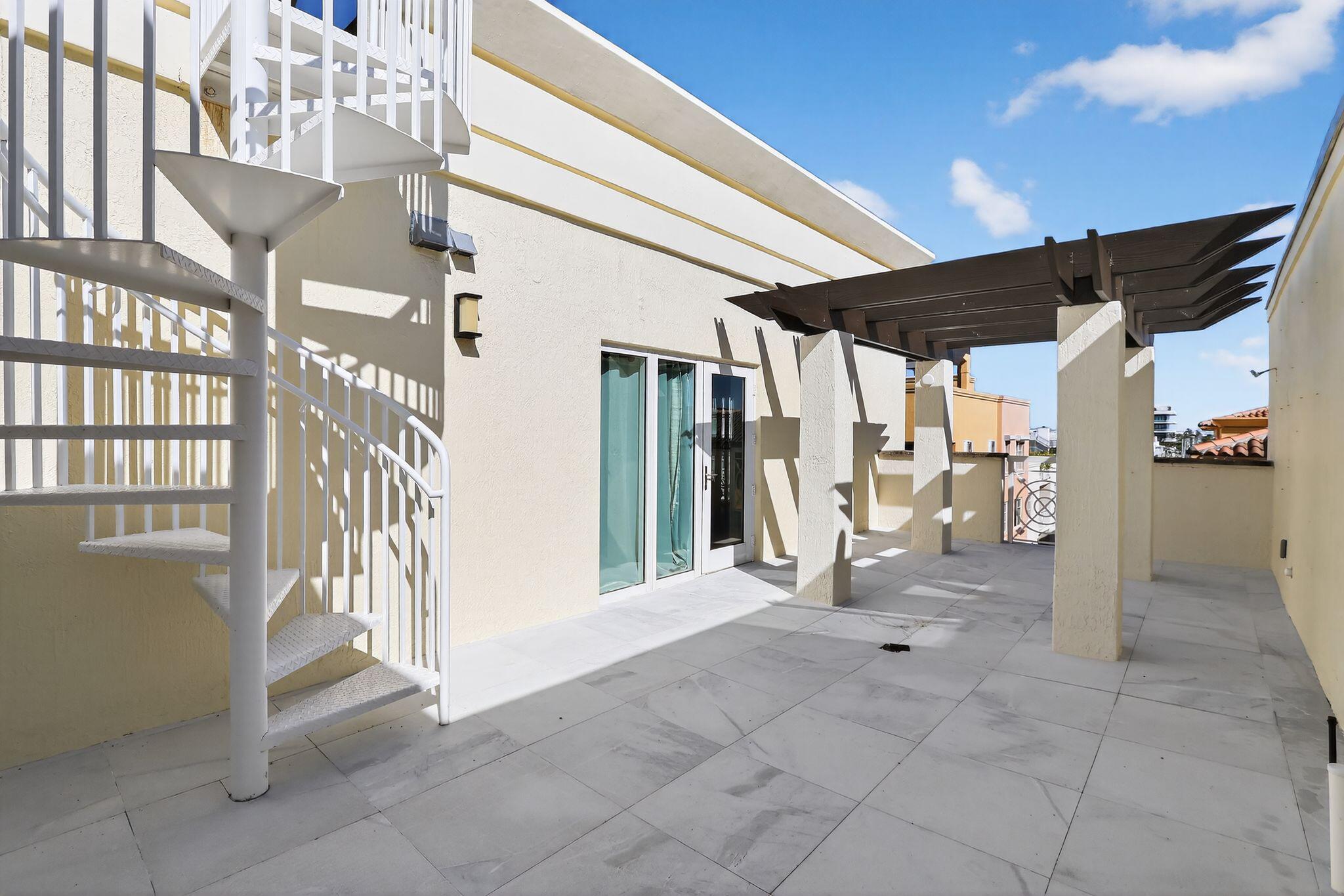 Image 4: 02_120_Jefferson_Ave_Miami_Beach_FL_3313
