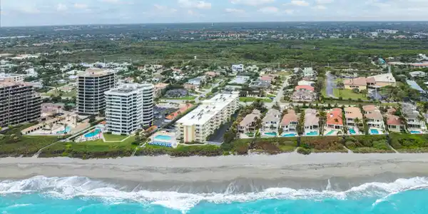 Image 2: Back Ocean View