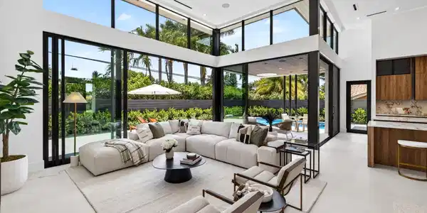 Image 4: Light-filled interiors emphasize dramatic volume,