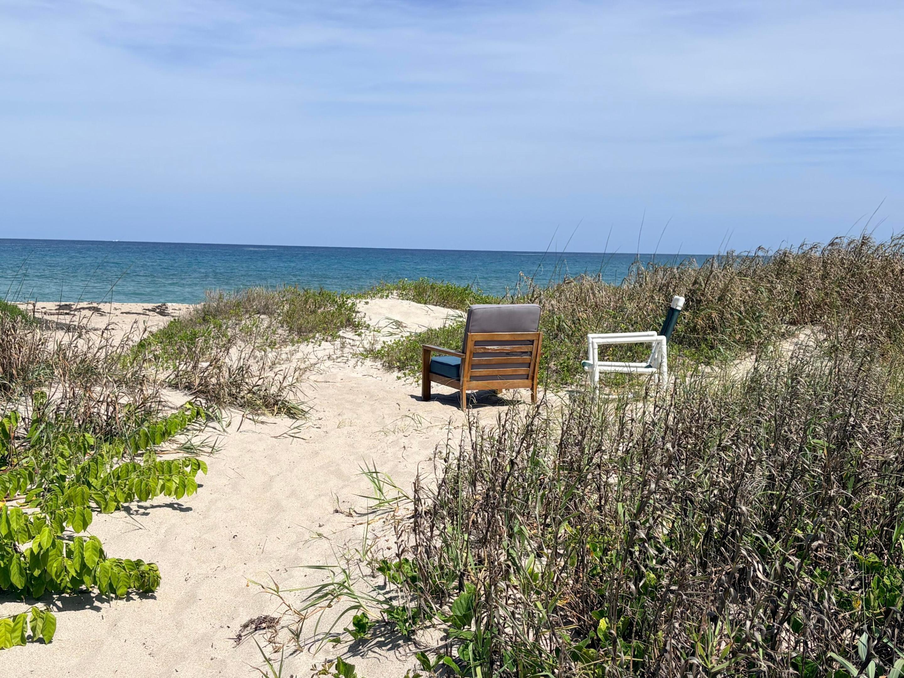 Image 2: Private Path to Beach