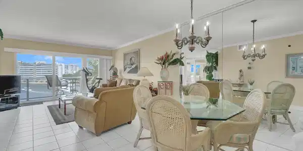 Image 3: 02_Image_2_mls