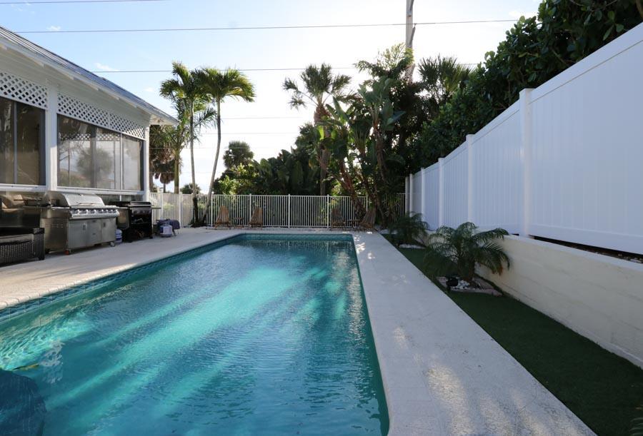 Image 4: Pool 2