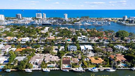 713 Riviera Isle Drive