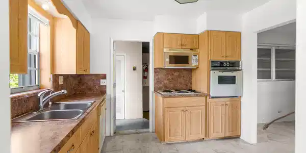 Image 3: Photo 3