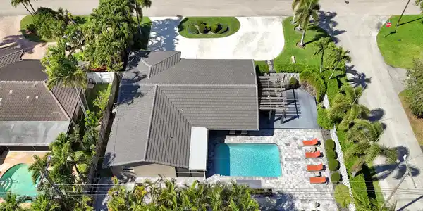 2750 NE 45th Street