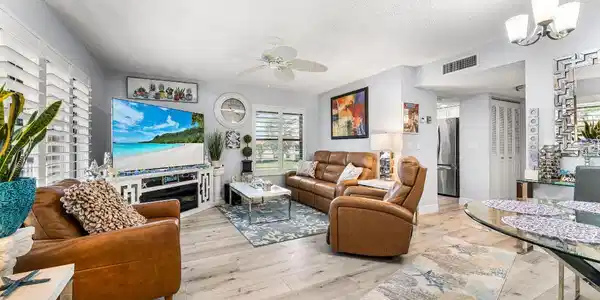 211 SW South River Drive