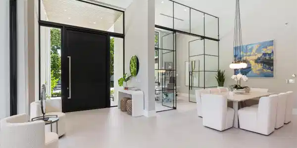 Image 4: Entrance Foyer