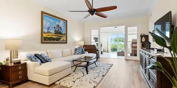 24 Harbour Isle Drive W
