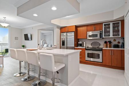 600 S Dixie Highway