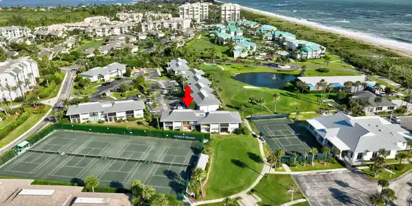 Image 4: NEAR ALL AMENITIES!!