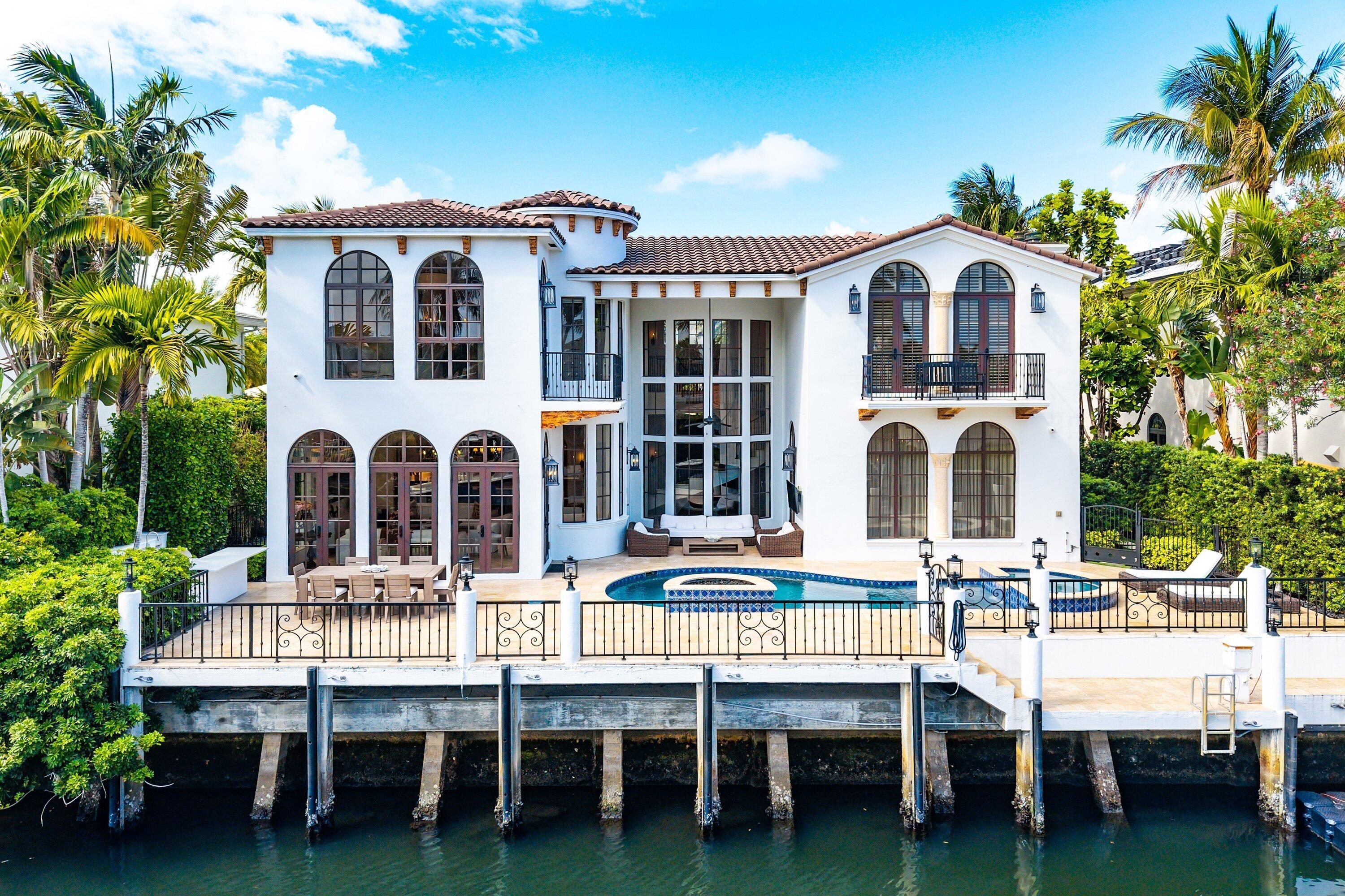 Image 4: 082-520NortheastWaterwayLane-BocaRaton-F