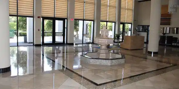 Image 3: Lobby