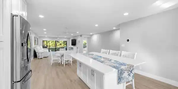 Image 2: kitchen ( 105
