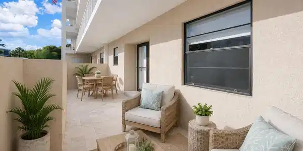 Image 3: 105d Front Patio