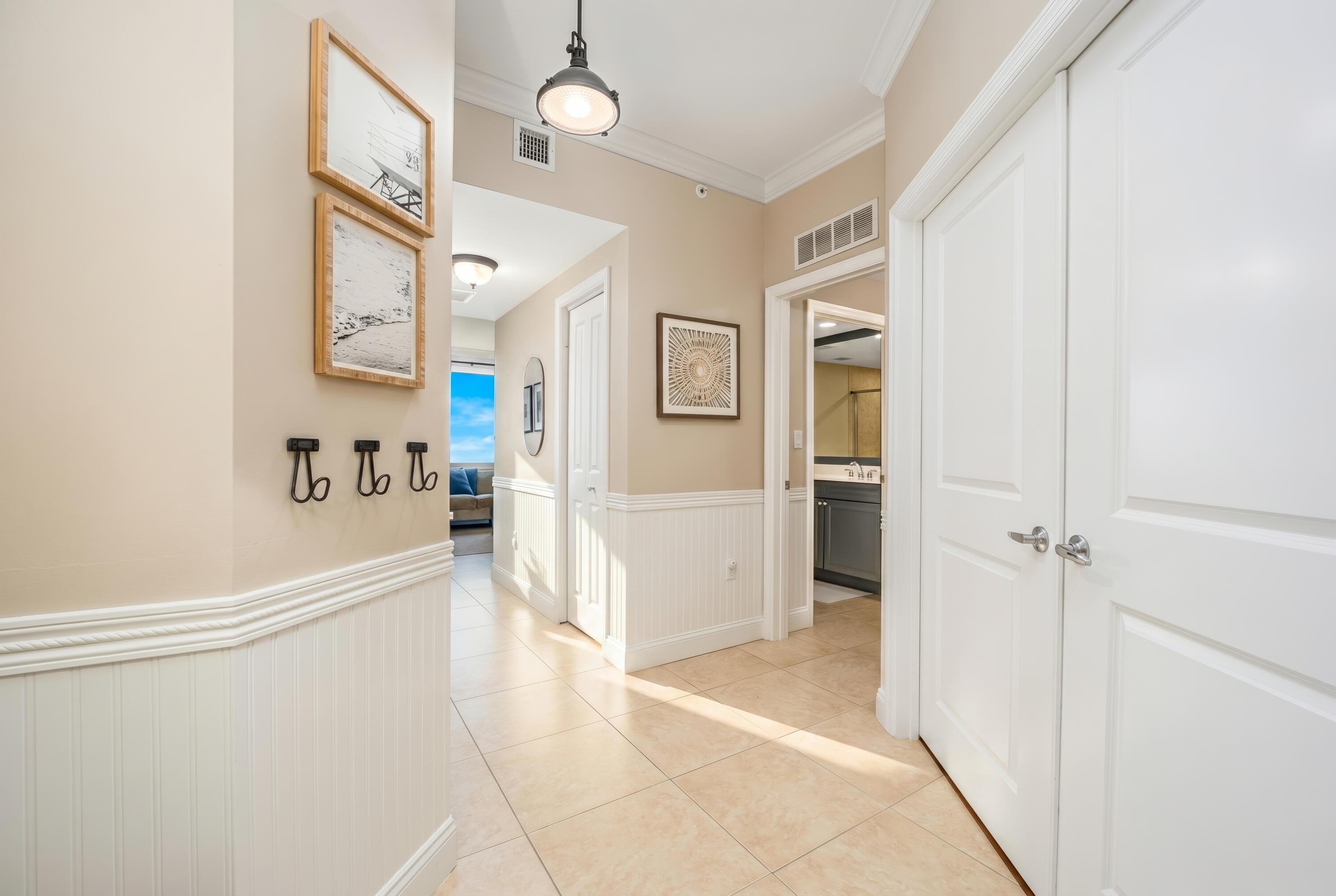 Image 4: 875 NW Flagler Ave #203-18