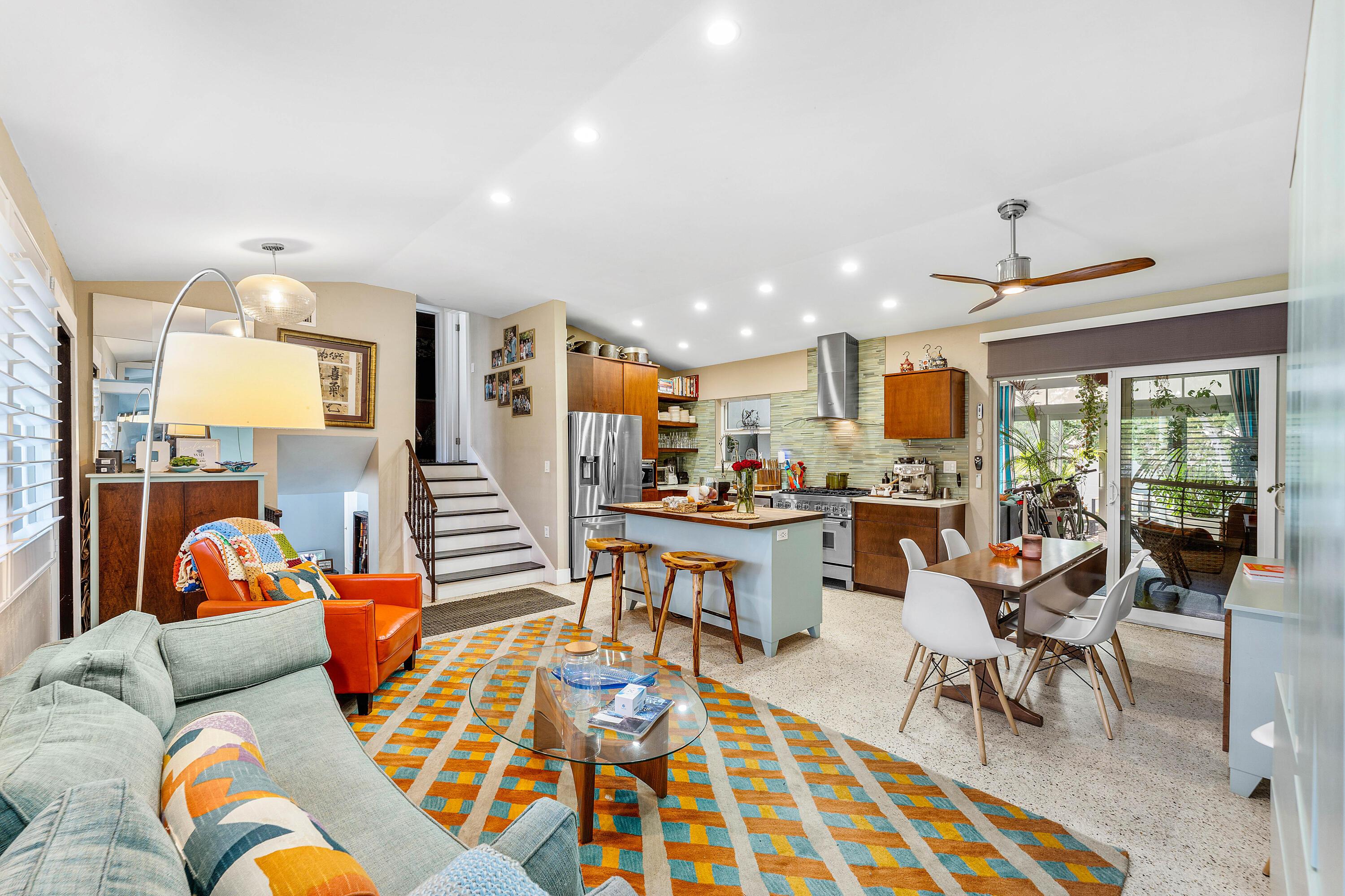 Image 2: 007-1455Northeast5thAvenue-BocaRaton-FL-