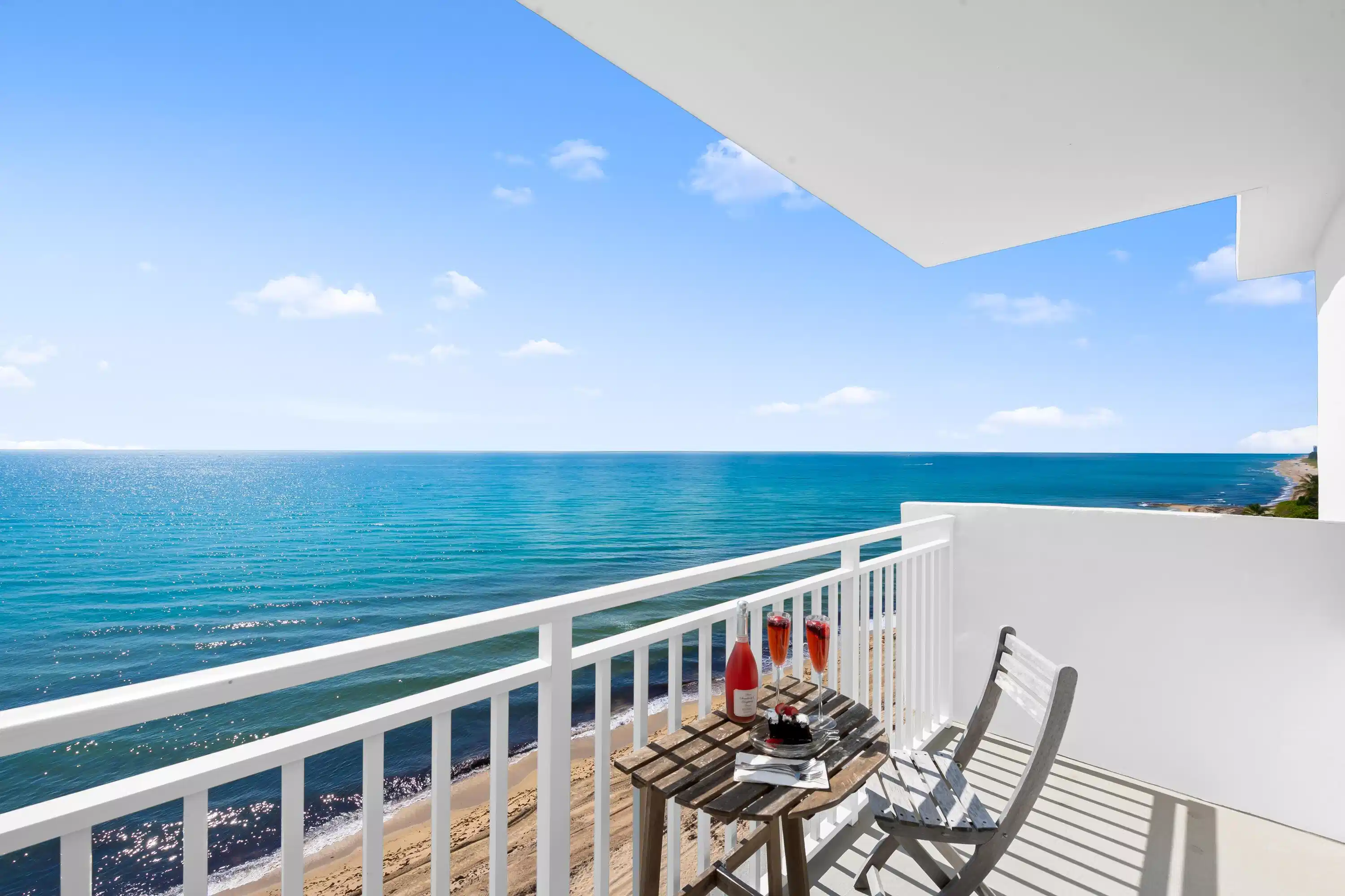 Image 1: East Facing Oceanfront Balcony